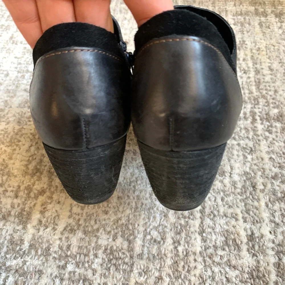 Korks Women Black Leather Ankle Booties Suede‎ Accent Block Heel Q43103 Size 9M